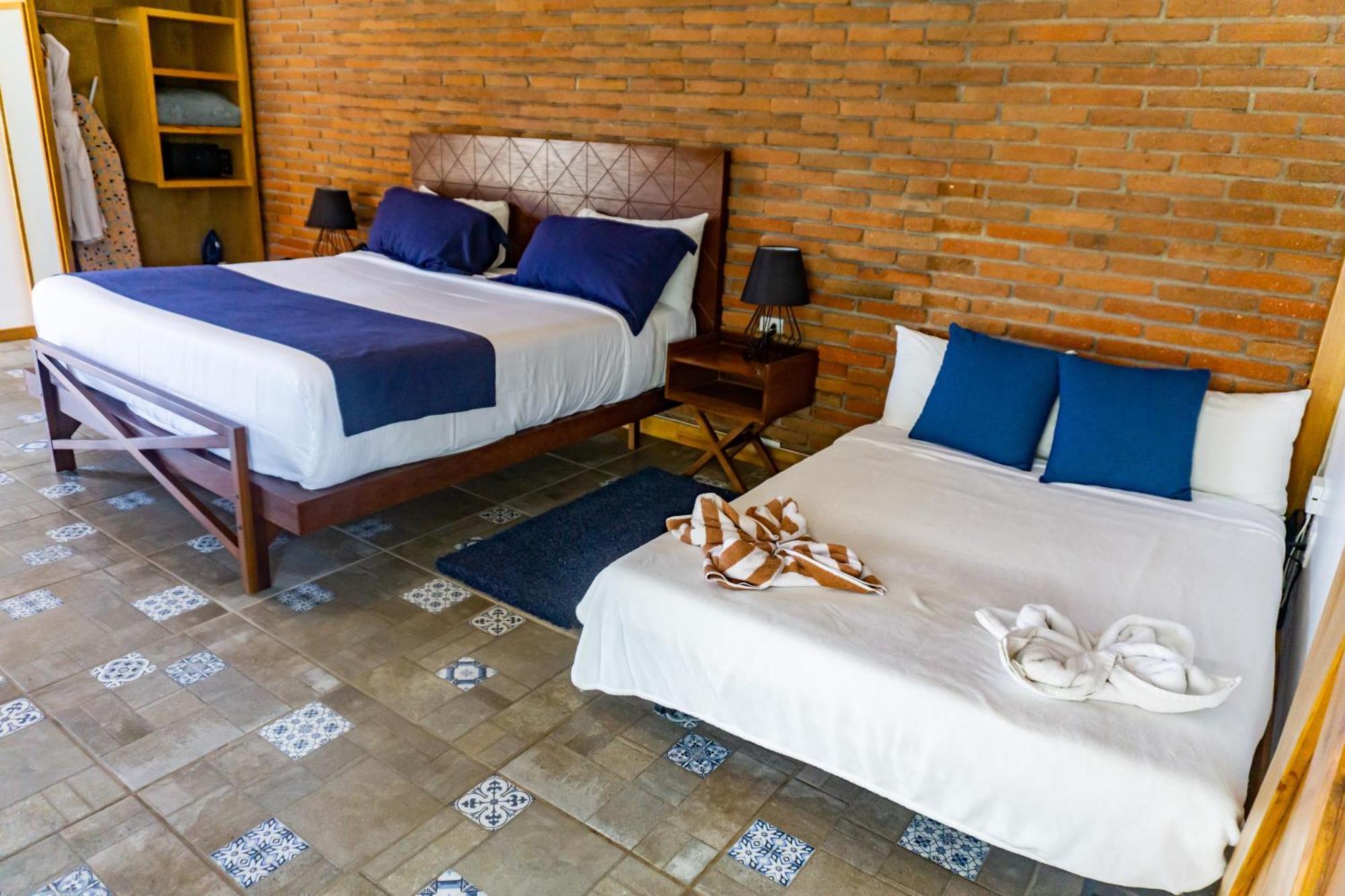 Ojo Azul Resort فالي دي جوادالوبي المظهر الخارجي الصورة